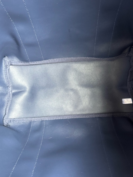 Brighton Navy Tote with Red and White Heart Straps - Picture 8 of 8